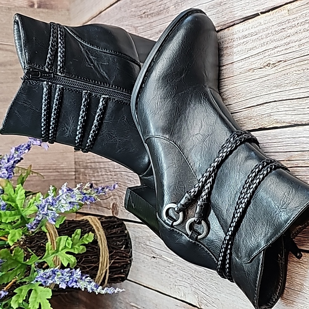 NEW LIFE STRIDE YOHANNA BLACK BRAIDED ZIP-UP ANKLE BOOTIES